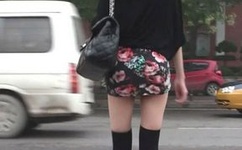 小少爷撅着屁股挨C